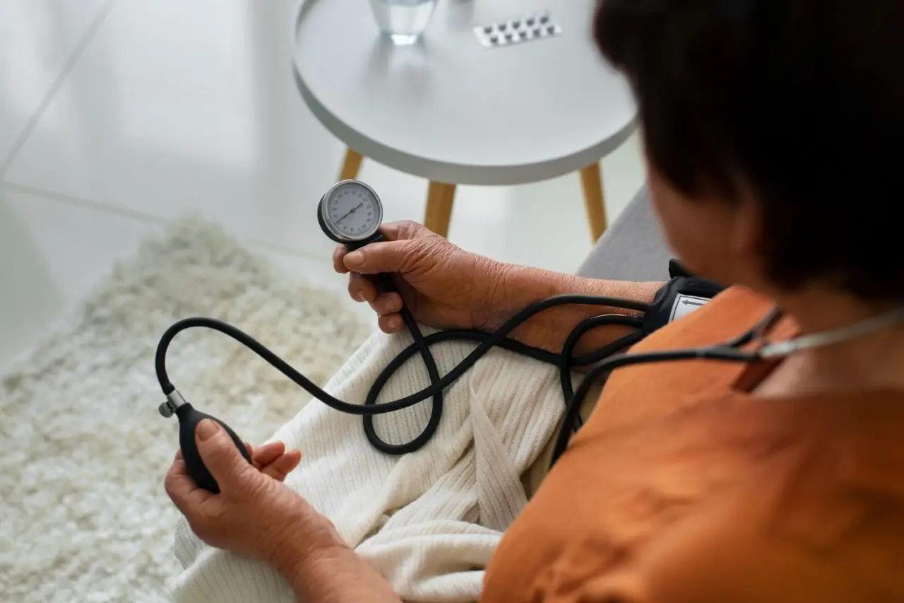 Pressione alta al mattino? Ecco la soluzione immediata raccomandata dai cardiologi Pressione alta al mattino? Ecco la soluzione immediata raccomandata dai cardiologi