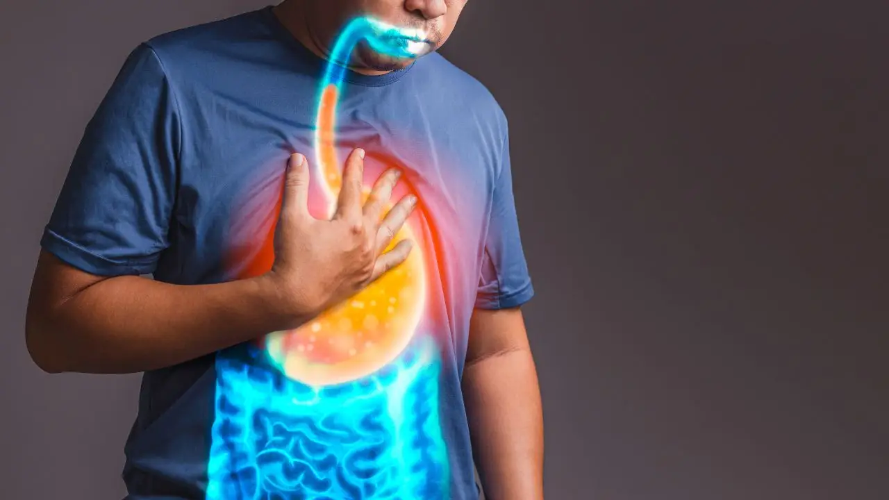 Reflusso gastrico: i rischi da non sottovalutare e le possibili complicazioni Reflusso gastrico: i rischi da non sottovalutare e le possibili complicazioni