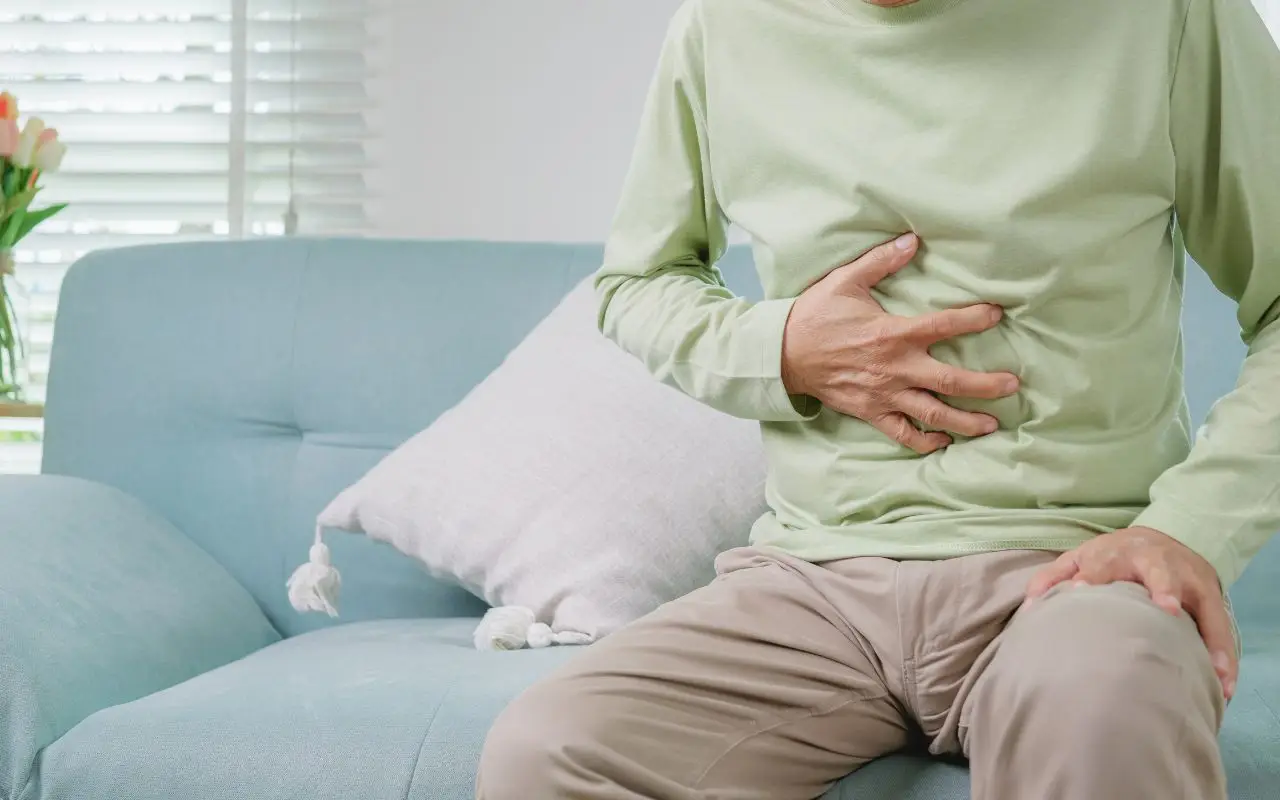 Gonfiore addominale dopo pranzo? Ecco il trucco per una digestione leggera secondo la gastroenterologia Gonfiore addominale dopo pranzo? Ecco il trucco per una digestione leggera secondo la gastroenterologia