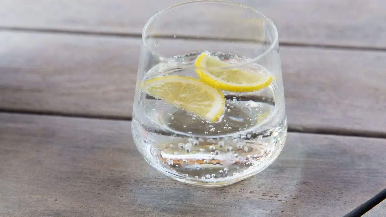 La bevanda naturale che protegge i reni dal caldo: il consiglio della Società Italiana di Nefrologia La bevanda naturale che protegge i reni dal caldo: il consiglio della Società Italiana di Nefrologia
